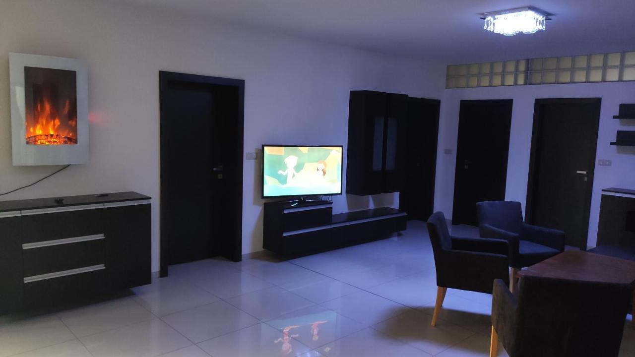 Vila Lexus Velky Meder Ngoại thất bức ảnh