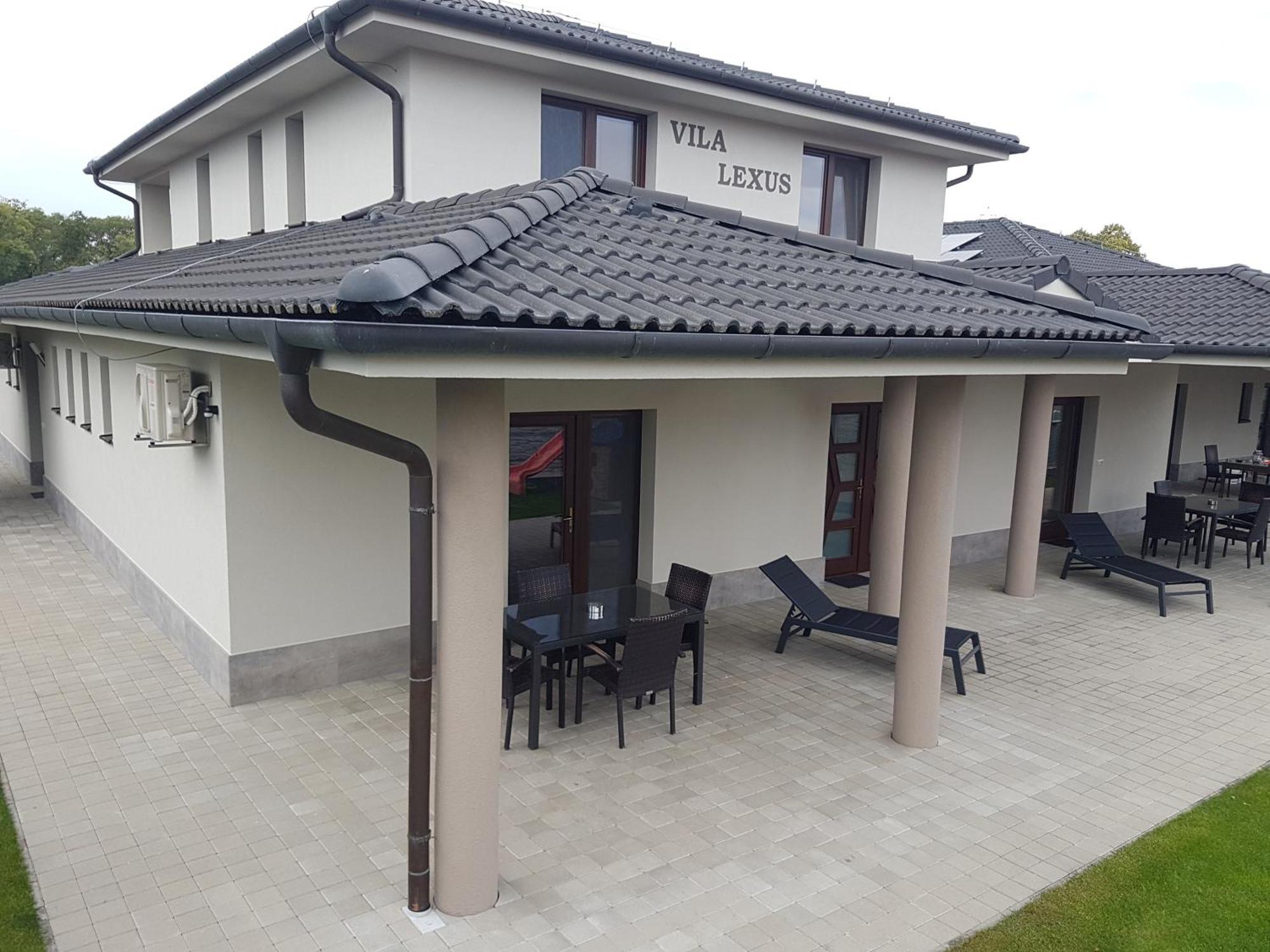 Vila Lexus Velky Meder Ngoại thất bức ảnh
